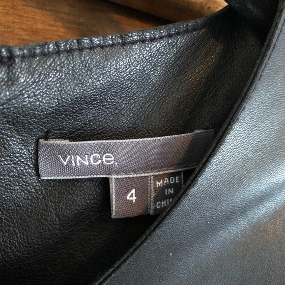 Elegant Black Sleeveless Dress - Picture 10 of 12